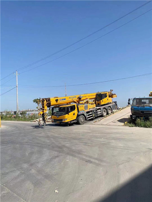 祥云县吊车作业时，可能会产生哪些额外收费项目？